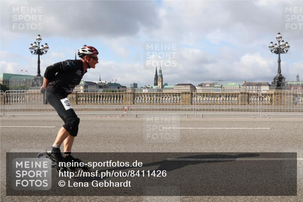29.06.2025 - hella hamburg halbmarathon Lena Gebhardt http://msf.ph/oto/8411426 29.06.2025 08:55:27 Lombardsbrücke 69 meine-sportfotos.de