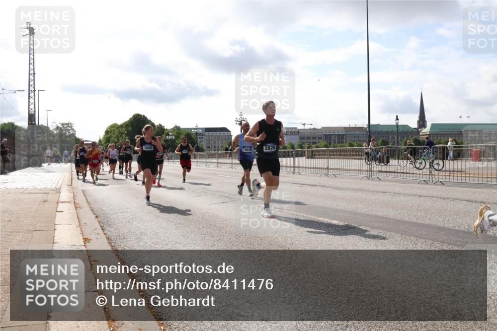29.06.2025 - hella hamburg halbmarathon Lena Gebhardt http://msf.ph/oto/8411476 29.06.2025 09:50:22 Lombardsbrücke 1688, 10218, 2826, 11619, 66, 49, 1209, 1358, 1615, 1675, 1688, 1697, 1700, 1800, 1803, 1882, 2415, 2568, 2675, 2719, 2826, 3332, 3530, 4205, 4229, 4380, 4398, 4528, 4823, 5248, 5409, 5436, 5472, 5508, 5745, 5791, 5803, 6123, 6458, 6529, 6649, 6682, 6704, 7026, 7495, 7774, 8450, 8629, 8925, 8958, 9017, 9116, 9294, 9302, 9365, 9711, 9979, 10218, 10894, 10922, 11281, 11379, 11767, 12292, 12327, 12540, 12554, 12895, 13457, 13725, 14560 meine-sportfotos.de