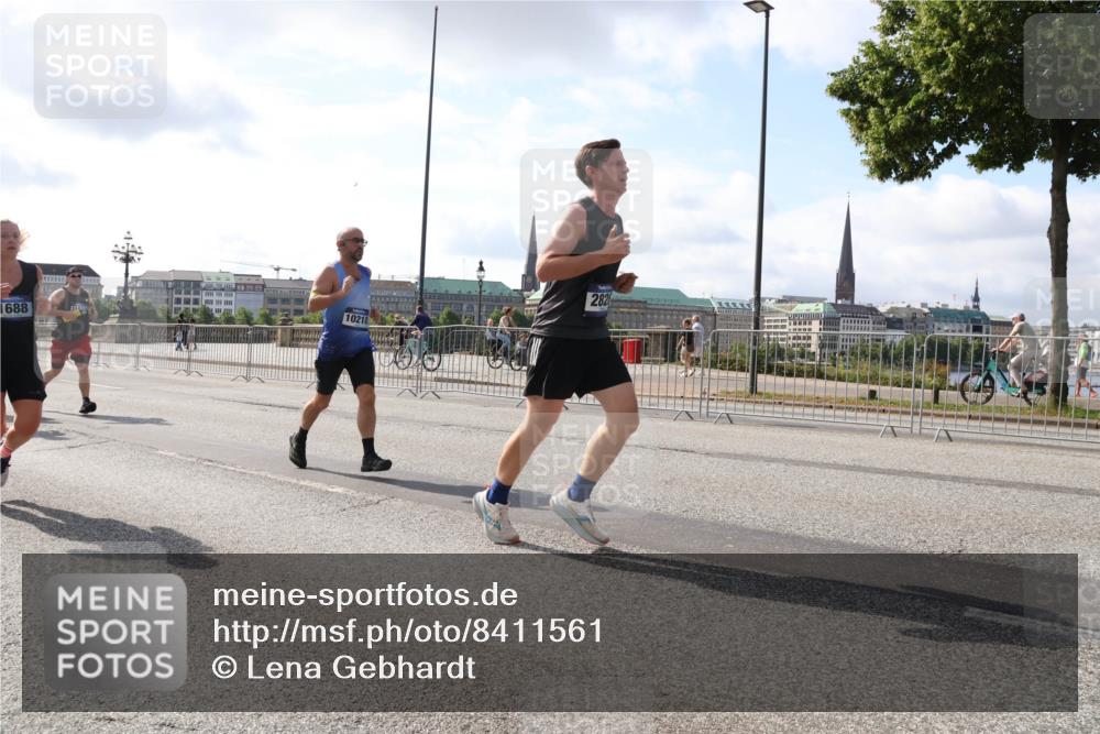 29.06.2025 - hella hamburg halbmarathon Lena Gebhardt http://msf.ph/oto/8411561 29.06.2025 09:50:22 Lombardsbrücke 688, 10218, 282, 1209, 1358, 1615, 1675, 1688, 1697, 1700, 1800, 1803, 1882, 2415, 2568, 2675, 2719, 2826, 3332, 3530, 4205, 4229, 4380, 4398, 4528, 4823, 5248, 5409, 5436, 5472, 5508, 5745, 5791, 5803, 6123, 6458, 6529, 6649, 6682, 6704, 7026, 7495, 7774, 8450, 8629, 8925, 8958, 9017, 9116, 9294, 9302, 9365, 9711, 9979, 10218, 10894, 10922, 11281, 11379, 11767, 12292, 12327, 12540, 12554, 12895, 13457, 13725, 14560 meine-sportfotos.de