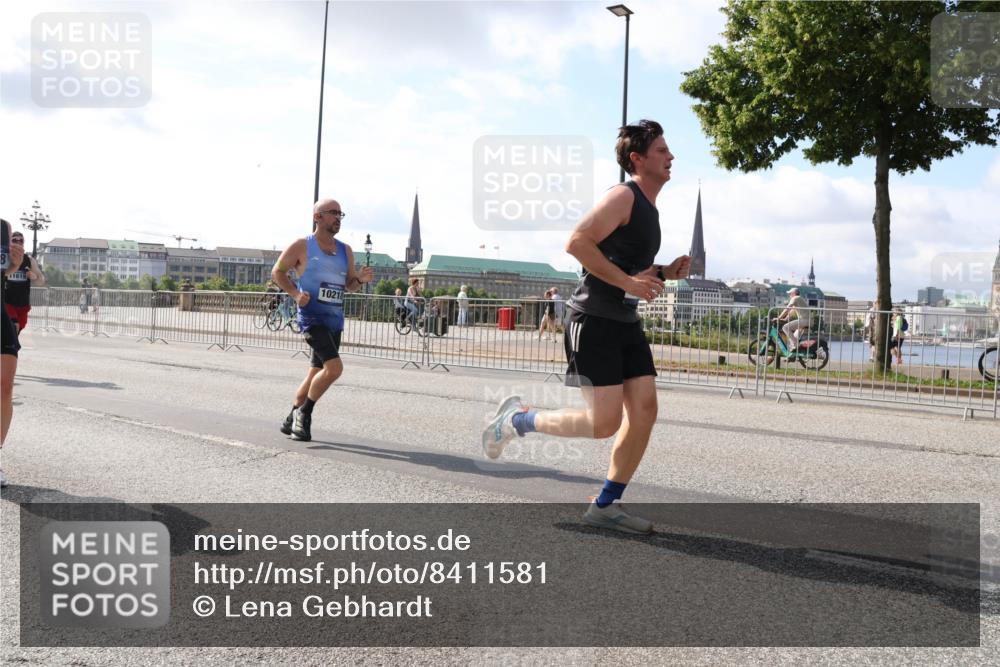 29.06.2025 - hella hamburg halbmarathon Lena Gebhardt http://msf.ph/oto/8411581 29.06.2025 09:50:23 Lombardsbrücke 11619, 10218, 1209, 1358, 1615, 1675, 1688, 1697, 1700, 1800, 1803, 1882, 2415, 2568, 2675, 2719, 2826, 3332, 3530, 4205, 4229, 4380, 4398, 4823, 5248, 5409, 5436, 5472, 5508, 5745, 5791, 5803, 6123, 6458, 6529, 6649, 6682, 6704, 7026, 7495, 7774, 8450, 8629, 8925, 8958, 9017, 9116, 9294, 9302, 9365, 9711, 9979, 10218, 10894, 10922, 11281, 11379, 11767, 12292, 12327, 12540, 12554, 12895, 13457, 13725, 14560 meine-sportfotos.de