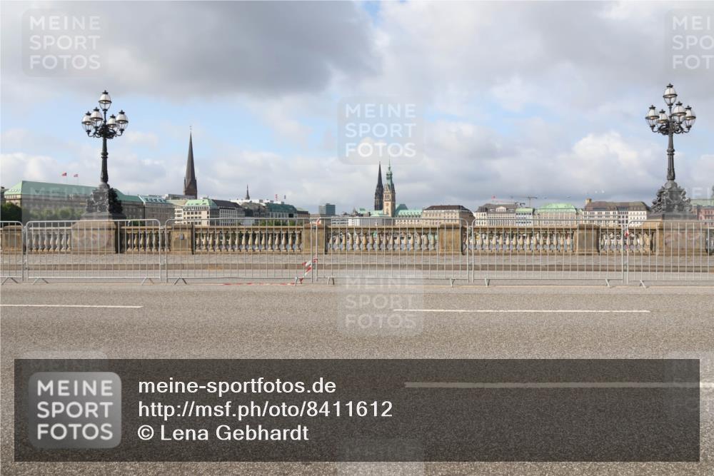 29.06.2025 - hella hamburg halbmarathon Lena Gebhardt http://msf.ph/oto/8411612 29.06.2025 08:55:32 Lombardsbrücke  meine-sportfotos.de