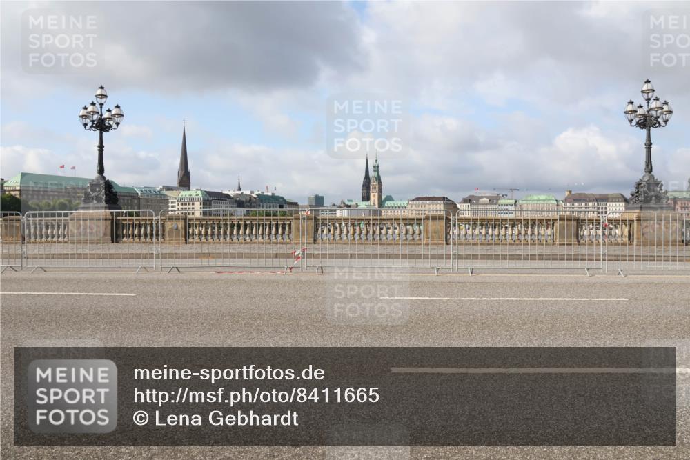 29.06.2025 - hella hamburg halbmarathon Lena Gebhardt http://msf.ph/oto/8411665 29.06.2025 08:55:32 Lombardsbrücke  meine-sportfotos.de