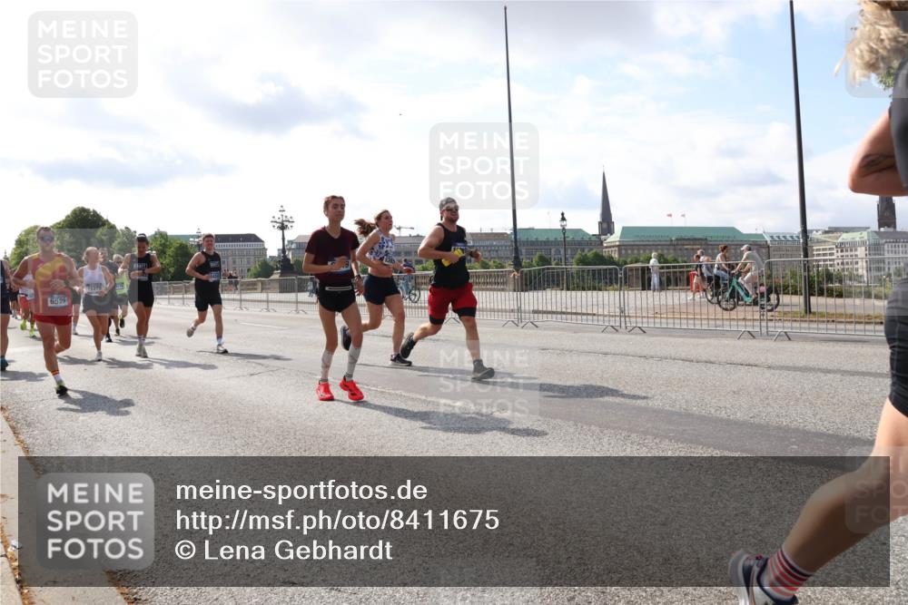 29.06.2025 - hella hamburg halbmarathon Lena Gebhardt http://msf.ph/oto/8411675 29.06.2025 09:50:24 Lombardsbrücke 6299, 1209, 1358, 1615, 1675, 1688, 1697, 1700, 1800, 1803, 1882, 2415, 2568, 2675, 2719, 2826, 3332, 3530, 4205, 4229, 4380, 4398, 4823, 5248, 5409, 5436, 5472, 5508, 5745, 5791, 5803, 6123, 6458, 6529, 6649, 6682, 6704, 7026, 7495, 7774, 8450, 8629, 8925, 8958, 9017, 9116, 9294, 9302, 9365, 9711, 9979, 10218, 10894, 10922, 11281, 11379, 11767, 12292, 12327, 12540, 12554, 12895, 13457, 13725, 14560 meine-sportfotos.de