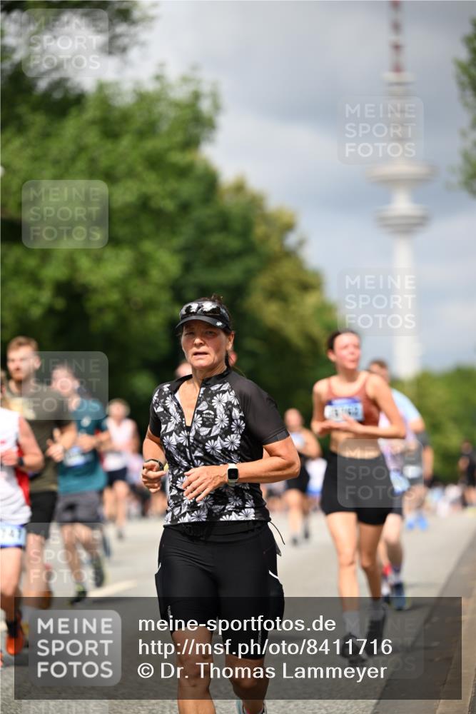 29.06.2025 - hella hamburg halbmarathon Dr. Thomas Lammeyer http://msf.ph/oto/8411716 29.06.2025 10:42:59 Kennedybrücke 1457, 1721, 2113, 2151, 2486, 2693, 2786, 3094, 3095, 3216, 3242, 3323, 3726, 3841, 3927, 4139, 4155, 4259, 4260, 5085, 5089, 5155, 5161, 5300, 5684, 6199, 6200, 6751, 7117, 7118, 7119, 7165, 7561, 7692, 7849, 7914, 8583, 8635, 8747, 9004, 9689, 9699, 10584 meine-sportfotos.de