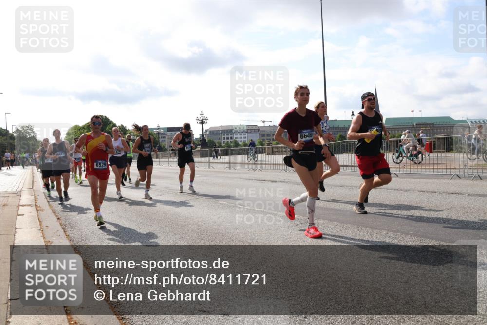 29.06.2025 - hella hamburg halbmarathon Lena Gebhardt http://msf.ph/oto/8411721 29.06.2025 09:50:24 Lombardsbrücke 19116, 16697, 6529, 120, 379, 16992, 6649, 1209, 1358, 1615, 1675, 1688, 1697, 1700, 1800, 1803, 1882, 2415, 2568, 2675, 2719, 2826, 3332, 3530, 4205, 4229, 4380, 4398, 4823, 5248, 5409, 5436, 5472, 5508, 5745, 5791, 5803, 6123, 6458, 6529, 6649, 6682, 6704, 7026, 7495, 7774, 8450, 8629, 8925, 8958, 9017, 9116, 9294, 9302, 9365, 9711, 9979, 10218, 10894, 10922, 11281, 11379, 11767, 12292, 12327, 12540, 12554, 12895, 13457, 13725, 14560 meine-sportfotos.de