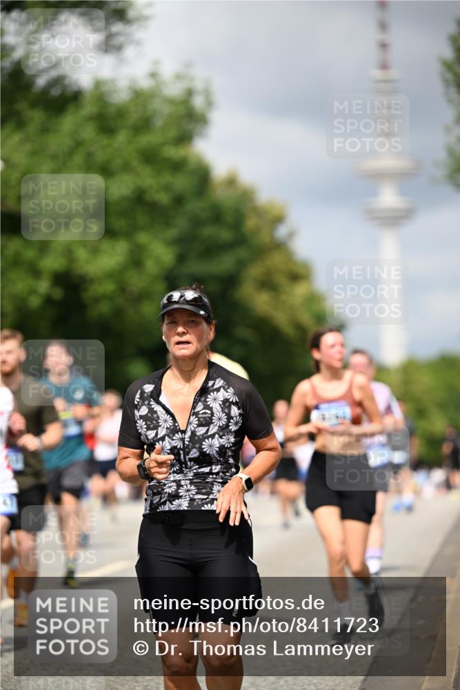 29.06.2025 - hella hamburg halbmarathon Dr. Thomas Lammeyer http://msf.ph/oto/8411723 29.06.2025 10:42:59 Kennedybrücke 1457, 1721, 2113, 2151, 2486, 2693, 2786, 3094, 3095, 3216, 3242, 3323, 3726, 3841, 3927, 4139, 4155, 4259, 4260, 5085, 5089, 5155, 5161, 5300, 5684, 6199, 6200, 6751, 7117, 7118, 7119, 7165, 7561, 7692, 7849, 7914, 8583, 8635, 8747, 9004, 9689, 9699, 10584 meine-sportfotos.de