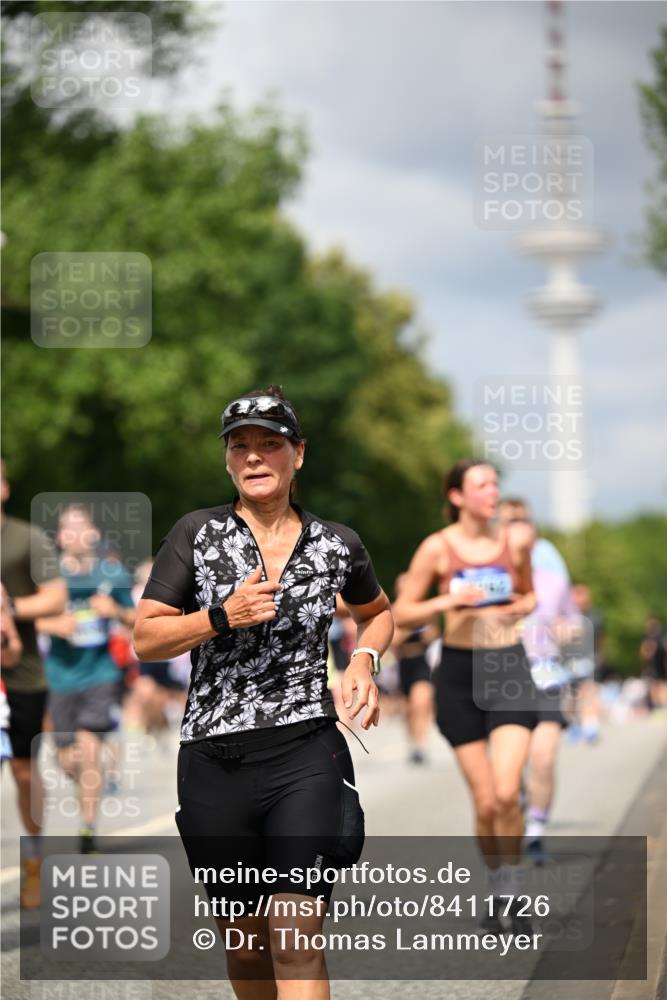 29.06.2025 - hella hamburg halbmarathon Dr. Thomas Lammeyer http://msf.ph/oto/8411726 29.06.2025 10:42:59 Kennedybrücke 1457, 1721, 2113, 2151, 2486, 2693, 2786, 3094, 3095, 3216, 3242, 3323, 3726, 3841, 3927, 4139, 4155, 4259, 4260, 5085, 5089, 5155, 5161, 5300, 5684, 6199, 6200, 6751, 7117, 7118, 7119, 7165, 7561, 7692, 7849, 7914, 8583, 8635, 8747, 9004, 9689, 9699, 10584 meine-sportfotos.de