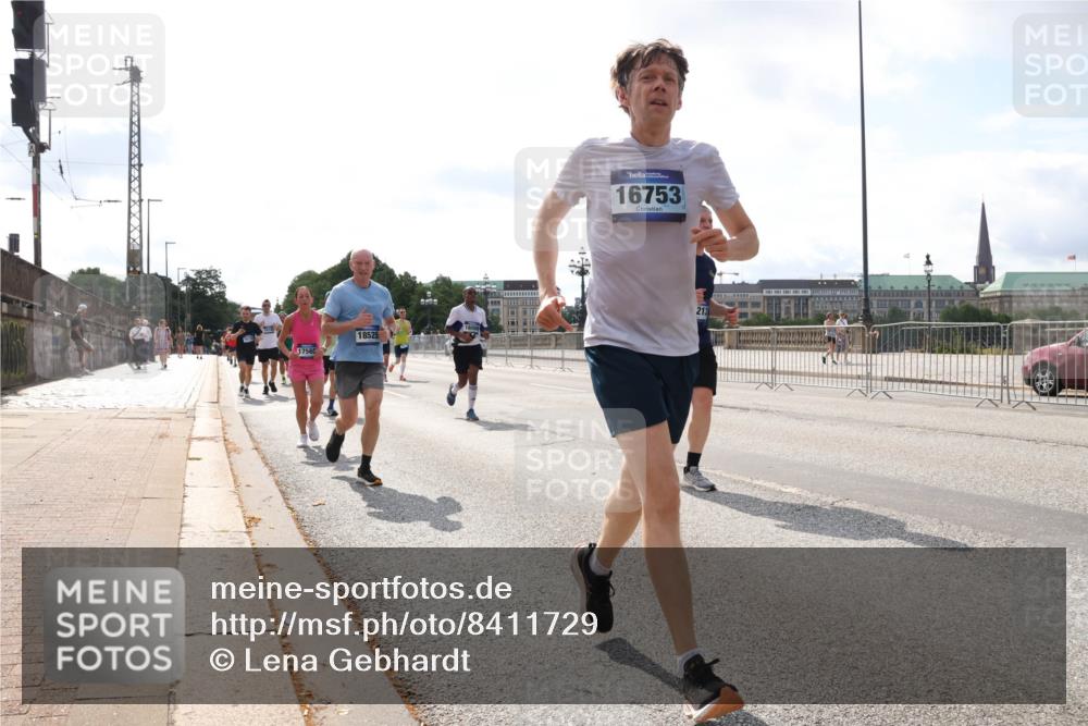 29.06.2025 - hella hamburg halbmarathon Lena Gebhardt http://msf.ph/oto/8411729 29.06.2025 10:04:33 Lombardsbrücke 17569, 18525, 16753, 213, 1213, 1316, 1347, 1377, 1674, 2011, 2463, 2628, 2698, 2852, 2979, 3994, 4146, 4293, 4394, 4538, 4587, 5058, 5354, 5365, 5869, 5976, 6142, 6311, 6706, 6709, 8049, 8177, 8217, 9489, 9526, 10100, 10213, 10709, 10756, 10834, 10962, 11511, 11551, 11582, 12004, 12005, 12125, 12924, 12998, 13533, 13625, 14340, 14436, 14917, 15525, 15532, 15678, 16099, 16128, 16145, 16357, 16753, 16989, 16995, 17071, 17113, 17434, 17437, 17814 meine-sportfotos.de