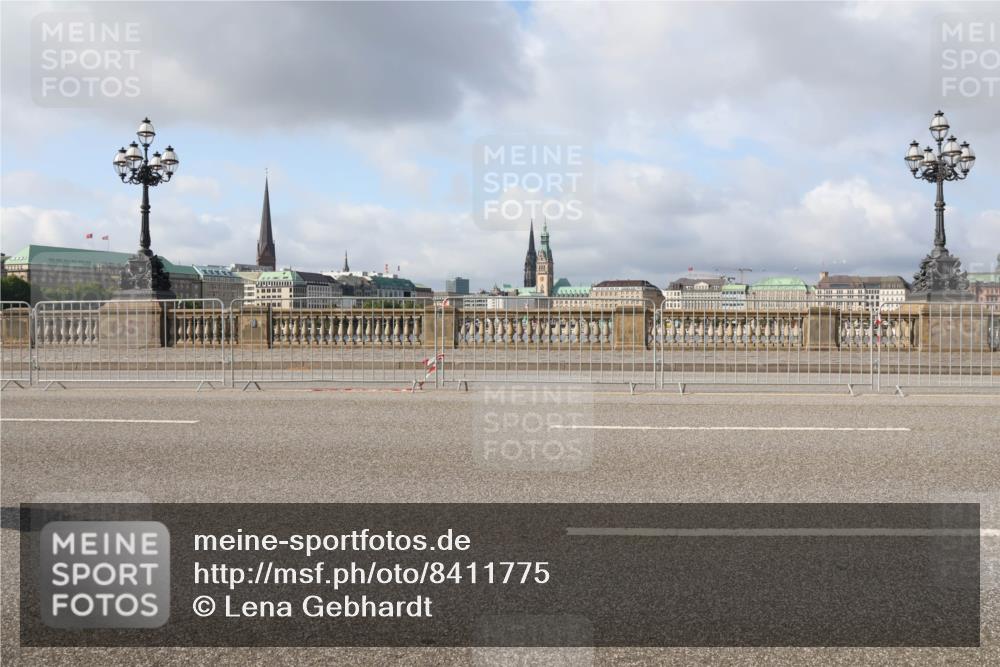 29.06.2025 - hella hamburg halbmarathon Lena Gebhardt http://msf.ph/oto/8411775 29.06.2025 08:55:32 Lombardsbrücke  meine-sportfotos.de
