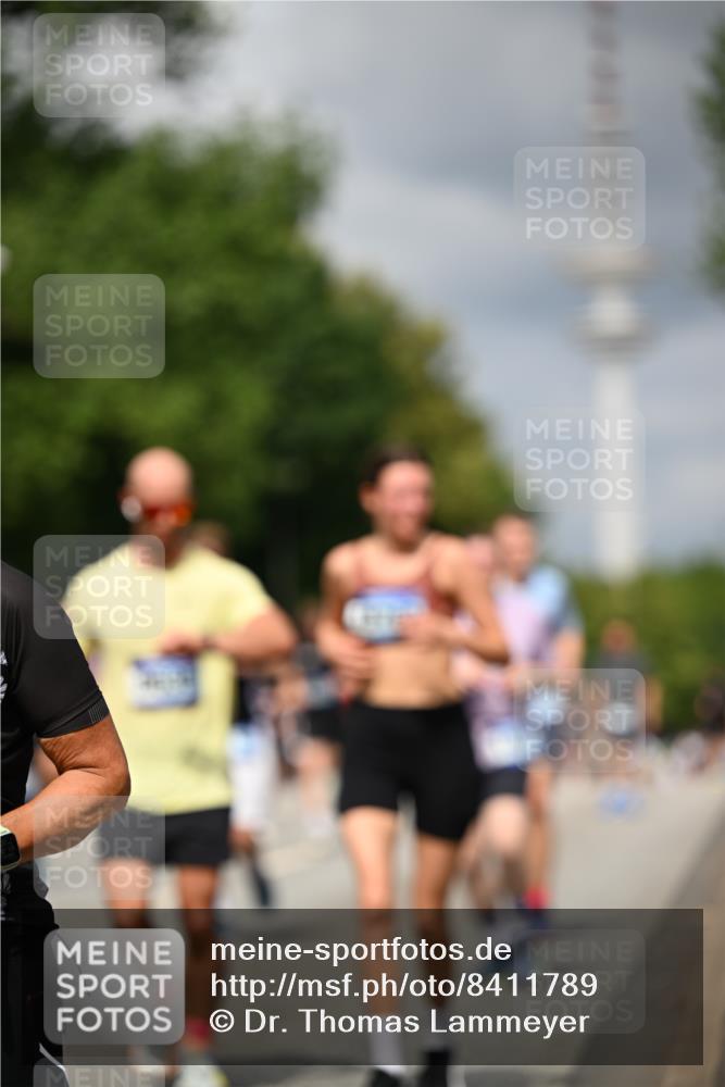 29.06.2025 - hella hamburg halbmarathon Dr. Thomas Lammeyer http://msf.ph/oto/8411789 29.06.2025 10:43:00 Kennedybrücke 1457, 1721, 2113, 2151, 2486, 2693, 2786, 3094, 3095, 3216, 3242, 3323, 3726, 3841, 3927, 4139, 4155, 4259, 4260, 5085, 5089, 5155, 5161, 5300, 5617, 5684, 6199, 6200, 6751, 7117, 7118, 7119, 7165, 7561, 7692, 7849, 7914, 8583, 8635, 8747, 9004, 9689, 9699, 10584 meine-sportfotos.de