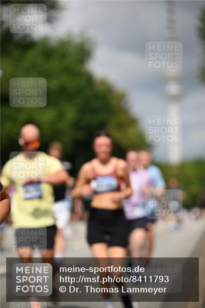 29.06.2025 - hella hamburg halbmarathon Dr. Thomas Lammeyer http://msf.ph/oto/8411793 29.06.2025 10:43:01 Kennedybrücke 1457, 1721, 1856, 2113, 2151, 2486, 2693, 2786, 3094, 3095, 3216, 3242, 3323, 3726, 3841, 3927, 4139, 4155, 4259, 4260, 5085, 5089, 5155, 5161, 5300, 5617, 5684, 6199, 6200, 6751, 7117, 7118, 7119, 7165, 7561, 7692, 7849, 7914, 8583, 8635, 8747, 9004, 9689, 10584 meine-sportfotos.de