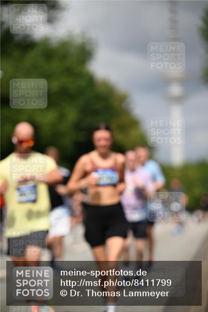 29.06.2025 - hella hamburg halbmarathon Dr. Thomas Lammeyer http://msf.ph/oto/8411799 29.06.2025 10:43:01 Kennedybrücke 1457, 1721, 1856, 2113, 2151, 2486, 2693, 2786, 3094, 3095, 3216, 3242, 3323, 3726, 3841, 3927, 4139, 4155, 4259, 4260, 5085, 5089, 5155, 5161, 5300, 5617, 5684, 6199, 6200, 6751, 7117, 7118, 7119, 7165, 7561, 7692, 7849, 7914, 8583, 8635, 8747, 9004, 9689, 10584 meine-sportfotos.de