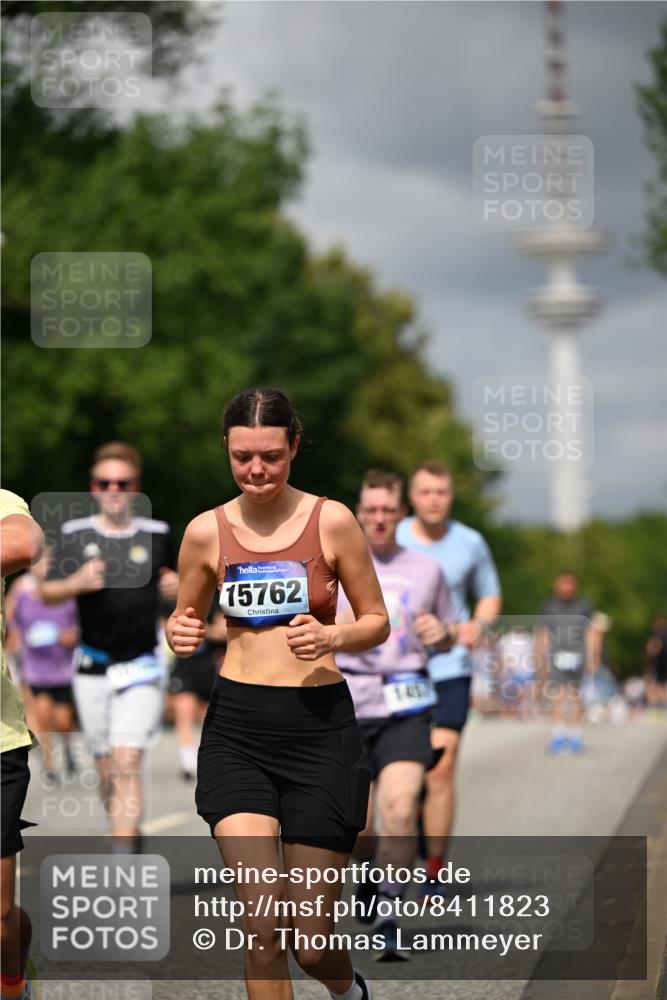 29.06.2025 - hella hamburg halbmarathon Dr. Thomas Lammeyer http://msf.ph/oto/8411823 29.06.2025 10:43:01 Kennedybrücke 1457, 1721, 1856, 2113, 2151, 2486, 2693, 2786, 3094, 3095, 3216, 3242, 3323, 3726, 3841, 3927, 4139, 4155, 4259, 4260, 5085, 5089, 5155, 5161, 5300, 5617, 5684, 6199, 6200, 6751, 7117, 7118, 7119, 7165, 7561, 7692, 7849, 7914, 8583, 8635, 8747, 9004, 9689, 10584 meine-sportfotos.de