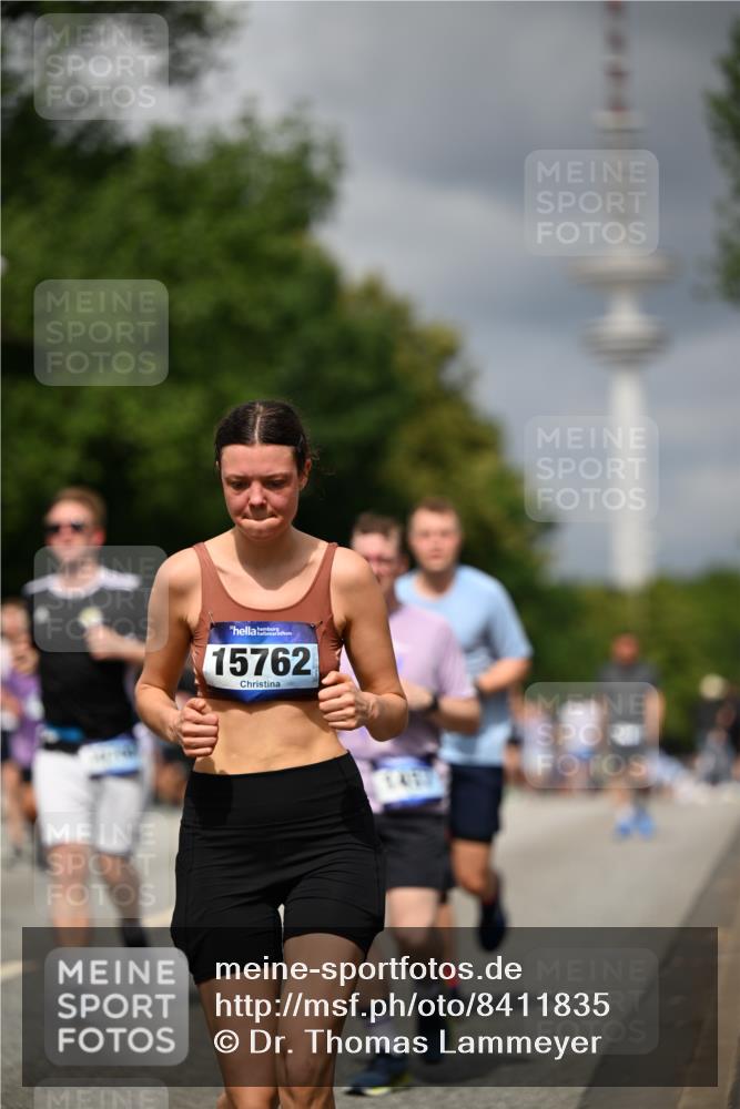 29.06.2025 - hella hamburg halbmarathon Dr. Thomas Lammeyer http://msf.ph/oto/8411835 29.06.2025 10:43:02 Kennedybrücke 1457, 1721, 1856, 2113, 2151, 2486, 2693, 2786, 3094, 3095, 3216, 3242, 3323, 3726, 3841, 3927, 4139, 4155, 4259, 4260, 5085, 5089, 5155, 5161, 5300, 5617, 5684, 6199, 6200, 6751, 7117, 7165, 7561, 7589, 7692, 7849, 7914, 8583, 8635, 8747, 9004, 9689, 11059 meine-sportfotos.de