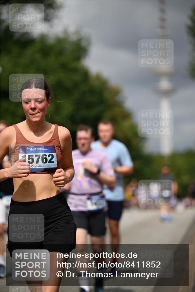29.06.2025 - hella hamburg halbmarathon Dr. Thomas Lammeyer http://msf.ph/oto/8411852 29.06.2025 10:43:02 Kennedybrücke 1457, 1721, 1856, 2113, 2151, 2486, 2693, 2786, 3094, 3095, 3216, 3242, 3323, 3726, 3841, 3927, 4139, 4155, 4259, 4260, 5085, 5089, 5155, 5161, 5300, 5617, 5684, 6199, 6200, 6751, 7117, 7165, 7561, 7589, 7692, 7849, 7914, 8583, 8635, 8747, 9004, 9689, 11059 meine-sportfotos.de