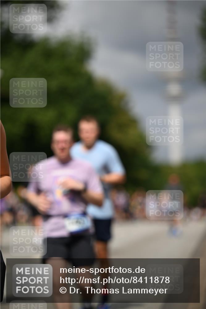 29.06.2025 - hella hamburg halbmarathon Dr. Thomas Lammeyer http://msf.ph/oto/8411878 29.06.2025 10:43:03 Kennedybrücke 1457, 1721, 1856, 2113, 2486, 2693, 2786, 3094, 3095, 3216, 3242, 3307, 3323, 3726, 3841, 3927, 4139, 4155, 4259, 4260, 5085, 5089, 5155, 5161, 5300, 5617, 5684, 6199, 6200, 6751, 7117, 7165, 7561, 7589, 7692, 7849, 8583, 8635, 8747, 9004, 9689, 11059 meine-sportfotos.de