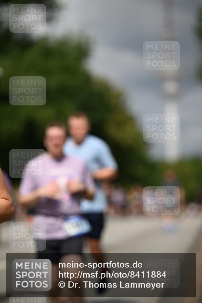 29.06.2025 - hella hamburg halbmarathon Dr. Thomas Lammeyer http://msf.ph/oto/8411884 29.06.2025 10:43:03 Kennedybrücke 1457, 1721, 1856, 2113, 2486, 2693, 2786, 3094, 3095, 3216, 3242, 3307, 3323, 3726, 3841, 3927, 4139, 4155, 4259, 4260, 5085, 5089, 5155, 5161, 5300, 5617, 5684, 6199, 6200, 6751, 7117, 7165, 7561, 7589, 7692, 7849, 8583, 8635, 8747, 9004, 9689, 11059 meine-sportfotos.de