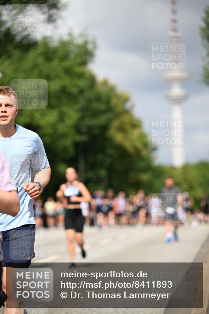 29.06.2025 - hella hamburg halbmarathon Dr. Thomas Lammeyer http://msf.ph/oto/8411893 29.06.2025 10:43:04 Kennedybrücke 1457, 1721, 1856, 2113, 2486, 2693, 2786, 3095, 3216, 3242, 3307, 3323, 3726, 3841, 3927, 4139, 4155, 4259, 4260, 5085, 5089, 5155, 5161, 5300, 5617, 5684, 6199, 6200, 7117, 7165, 7561, 7589, 7692, 7849, 8583, 8635, 8747, 9004, 9689, 11059 meine-sportfotos.de