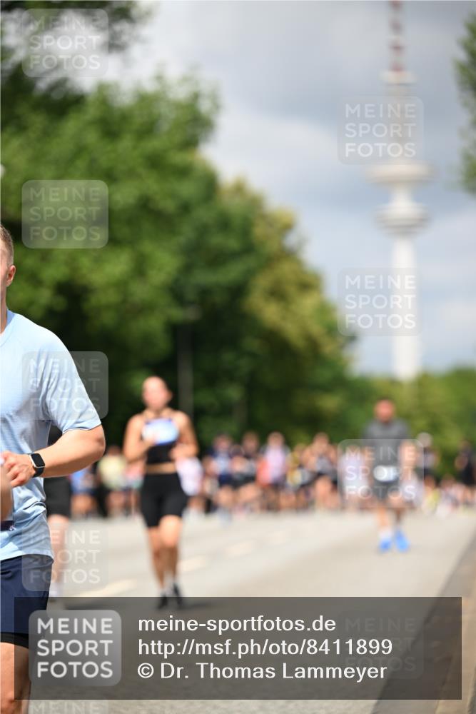 29.06.2025 - hella hamburg halbmarathon Dr. Thomas Lammeyer http://msf.ph/oto/8411899 29.06.2025 10:43:05 Kennedybrücke 1457, 1721, 1856, 2113, 2486, 2693, 2786, 3216, 3242, 3307, 3323, 3726, 4139, 4155, 4259, 4260, 4964, 5085, 5089, 5155, 5161, 5617, 5684, 6199, 6200, 7117, 7165, 7561, 7589, 7692, 7849, 8583, 8635, 8747, 9004, 9689, 11059 meine-sportfotos.de