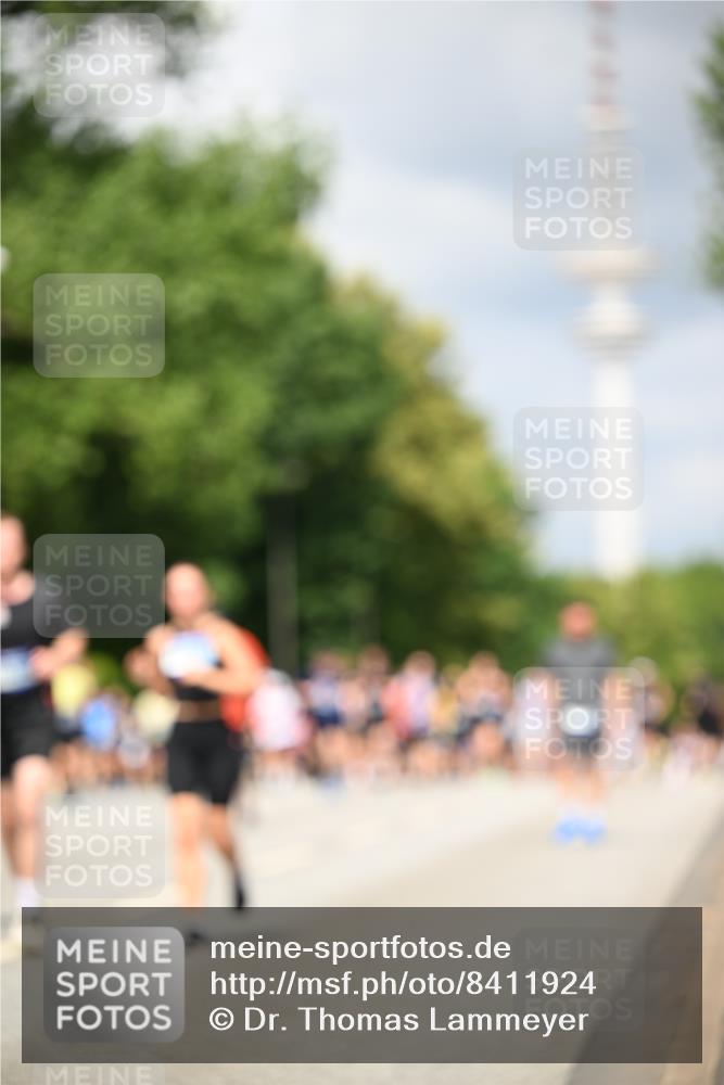 29.06.2025 - hella hamburg halbmarathon Dr. Thomas Lammeyer http://msf.ph/oto/8411924 29.06.2025 10:43:05 Kennedybrücke 1457, 1721, 1856, 2113, 2486, 2693, 2786, 3216, 3242, 3307, 3323, 3726, 4139, 4155, 4259, 4260, 4964, 5085, 5089, 5155, 5161, 5617, 5684, 6199, 6200, 7117, 7165, 7561, 7589, 7692, 7849, 8583, 8635, 8747, 9004, 9689, 11059 meine-sportfotos.de