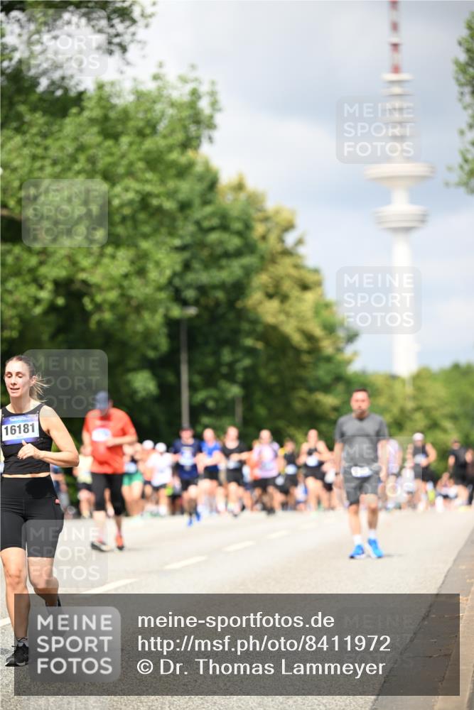 29.06.2025 - hella hamburg halbmarathon Dr. Thomas Lammeyer http://msf.ph/oto/8411972 29.06.2025 10:43:07 Kennedybrücke 1457, 1721, 1856, 2113, 2486, 2524, 2693, 2786, 3216, 3242, 3307, 3323, 3726, 4139, 4155, 4259, 4260, 4603, 4964, 5085, 5089, 5155, 5161, 5617, 5684, 5735, 6199, 6200, 7117, 7165, 7350, 7561, 7589, 7849, 8583, 8635, 8747, 9004, 9689, 11059 meine-sportfotos.de