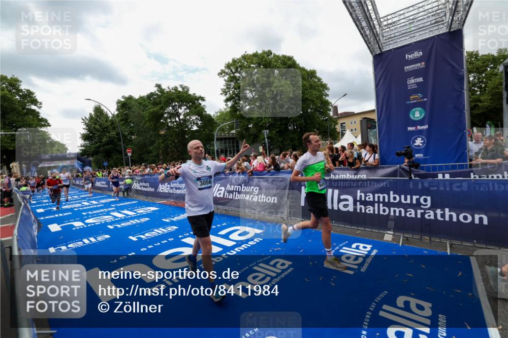 29.06.2025 - hella hamburg halbmarathon Zöllner http://msf.ph/oto/8411984 29.06.2025 10:46:23 Ziel 1600, 2048, 3056, 4949, 6691, 7335, 8142, 9497, 11185, 11773, 12171, 12651, 13698, 14200, 14262, 16127, 17190, 18118, 18211, 18637 meine-sportfotos.de