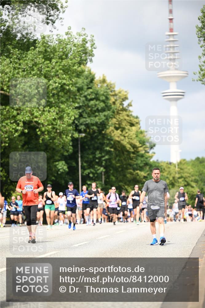 29.06.2025 - hella hamburg halbmarathon Dr. Thomas Lammeyer http://msf.ph/oto/8412000 29.06.2025 10:43:08 Kennedybrücke 1451, 1457, 1721, 1856, 2113, 2486, 2524, 2693, 2786, 3216, 3242, 3307, 3726, 4028, 4139, 4155, 4259, 4260, 4603, 4964, 5085, 5089, 5155, 5161, 5617, 5684, 5735, 7117, 7341, 7350, 7561, 7589, 8583, 8635, 8747, 9004, 9689, 11059 meine-sportfotos.de