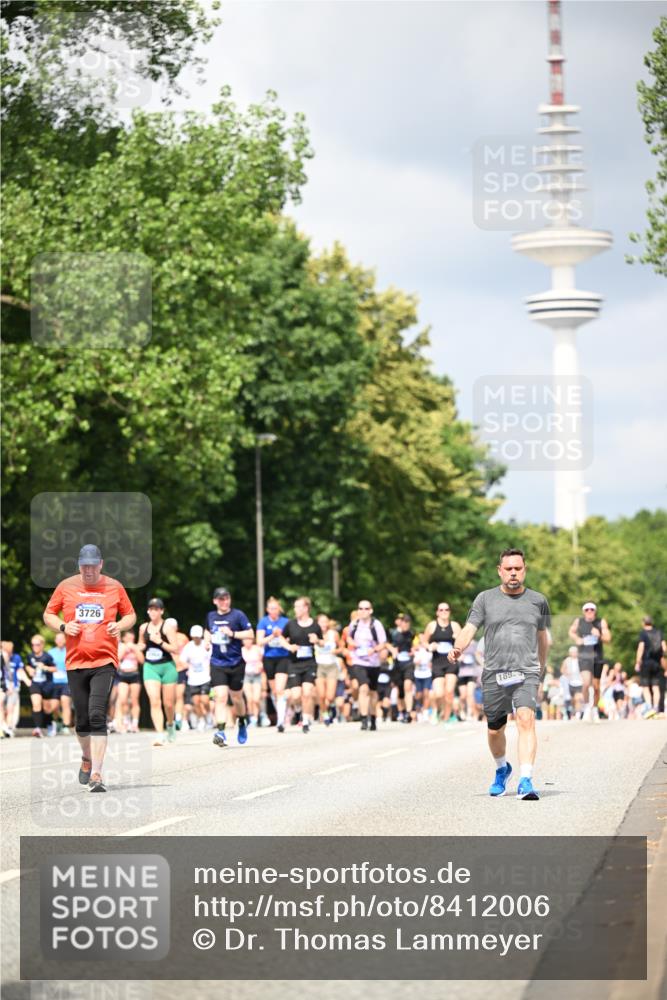 29.06.2025 - hella hamburg halbmarathon Dr. Thomas Lammeyer http://msf.ph/oto/8412006 29.06.2025 10:43:08 Kennedybrücke 1451, 1457, 1721, 1856, 2113, 2486, 2524, 2693, 2786, 3216, 3242, 3307, 3726, 4028, 4139, 4155, 4259, 4260, 4603, 4964, 5085, 5089, 5155, 5161, 5617, 5684, 5735, 7117, 7341, 7350, 7561, 7589, 8583, 8635, 8747, 9004, 9689, 11059 meine-sportfotos.de
