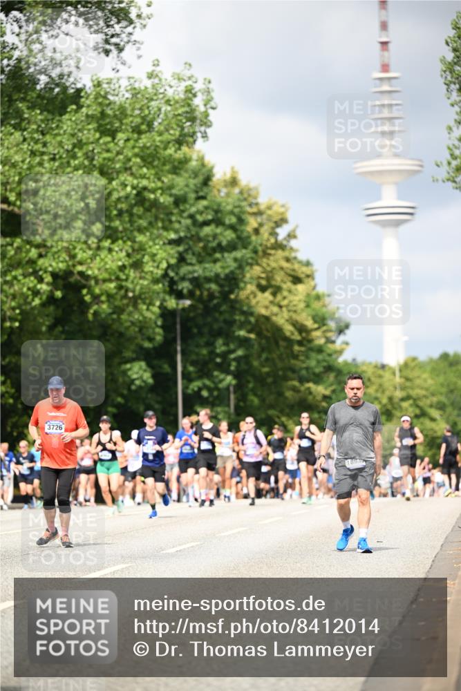 29.06.2025 - hella hamburg halbmarathon Dr. Thomas Lammeyer http://msf.ph/oto/8412014 29.06.2025 10:43:08 Kennedybrücke 1451, 1457, 1721, 1856, 2113, 2486, 2524, 2693, 2786, 3216, 3242, 3307, 3726, 4028, 4139, 4155, 4259, 4260, 4603, 4964, 5085, 5089, 5155, 5161, 5617, 5684, 5735, 7117, 7341, 7350, 7561, 7589, 8583, 8635, 8747, 9004, 9689, 11059 meine-sportfotos.de
