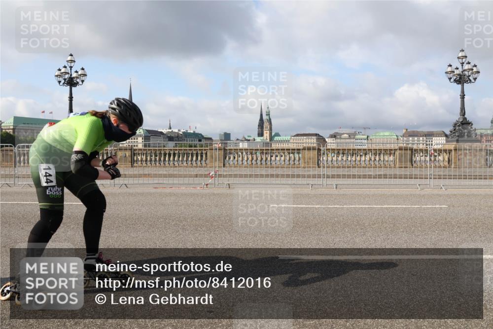 29.06.2025 - hella hamburg halbmarathon Lena Gebhardt http://msf.ph/oto/8412016 29.06.2025 08:55:33 Lombardsbrücke 144, 000 meine-sportfotos.de