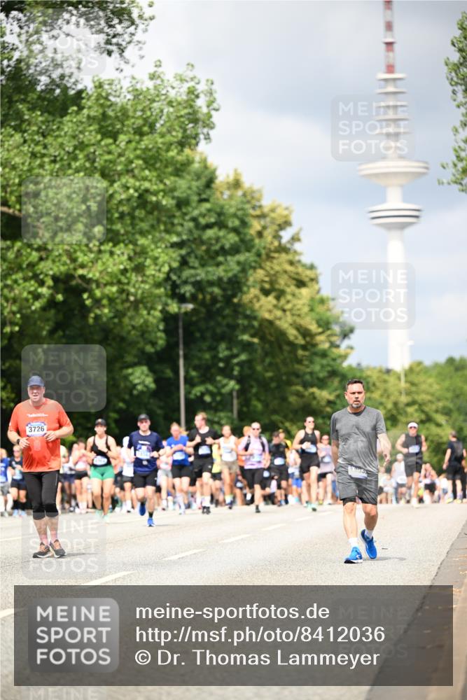 29.06.2025 - hella hamburg halbmarathon Dr. Thomas Lammeyer http://msf.ph/oto/8412036 29.06.2025 10:43:08 Kennedybrücke 1451, 1457, 1721, 1856, 2113, 2486, 2524, 2693, 2786, 3216, 3242, 3307, 3726, 4028, 4139, 4155, 4259, 4260, 4603, 4964, 5085, 5089, 5155, 5161, 5617, 5684, 5735, 7117, 7341, 7350, 7561, 7589, 8583, 8635, 8747, 9004, 9689, 11059 meine-sportfotos.de