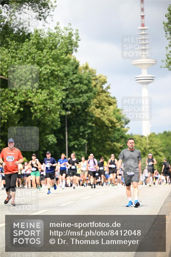 29.06.2025 - hella hamburg halbmarathon Dr. Thomas Lammeyer http://msf.ph/oto/8412048 29.06.2025 10:43:09 Kennedybrücke 1451, 1457, 1721, 1856, 2113, 2486, 2524, 2534, 2693, 2786, 3216, 3242, 3307, 3726, 4028, 4139, 4155, 4259, 4260, 4603, 4964, 5085, 5089, 5155, 5161, 5617, 5684, 5735, 7117, 7341, 7350, 7561, 7589, 8583, 8635, 8747, 9004, 9689, 11059 meine-sportfotos.de