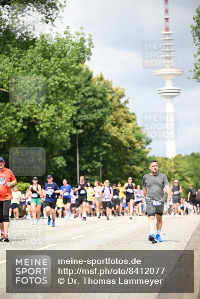 29.06.2025 - hella hamburg halbmarathon Dr. Thomas Lammeyer http://msf.ph/oto/8412077 29.06.2025 10:43:09 Kennedybrücke 1451, 1457, 1721, 1856, 2113, 2486, 2524, 2534, 2693, 2786, 3216, 3242, 3307, 3726, 4028, 4139, 4155, 4259, 4260, 4603, 4964, 5085, 5089, 5155, 5161, 5617, 5684, 5735, 7117, 7341, 7350, 7561, 7589, 8583, 8635, 8747, 9004, 9689, 11059 meine-sportfotos.de