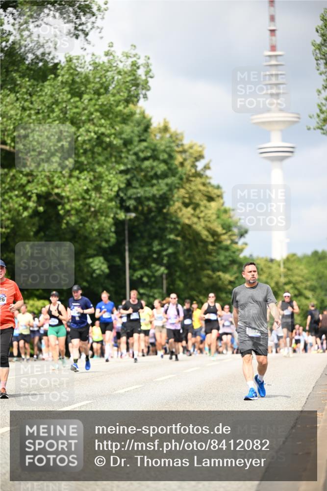 29.06.2025 - hella hamburg halbmarathon Dr. Thomas Lammeyer http://msf.ph/oto/8412082 29.06.2025 10:43:09 Kennedybrücke 1451, 1457, 1721, 1856, 2113, 2486, 2524, 2534, 2693, 2786, 3216, 3242, 3307, 3726, 4028, 4139, 4155, 4259, 4260, 4603, 4964, 5085, 5089, 5155, 5161, 5617, 5684, 5735, 7117, 7341, 7350, 7561, 7589, 8583, 8635, 8747, 9004, 9689, 11059 meine-sportfotos.de