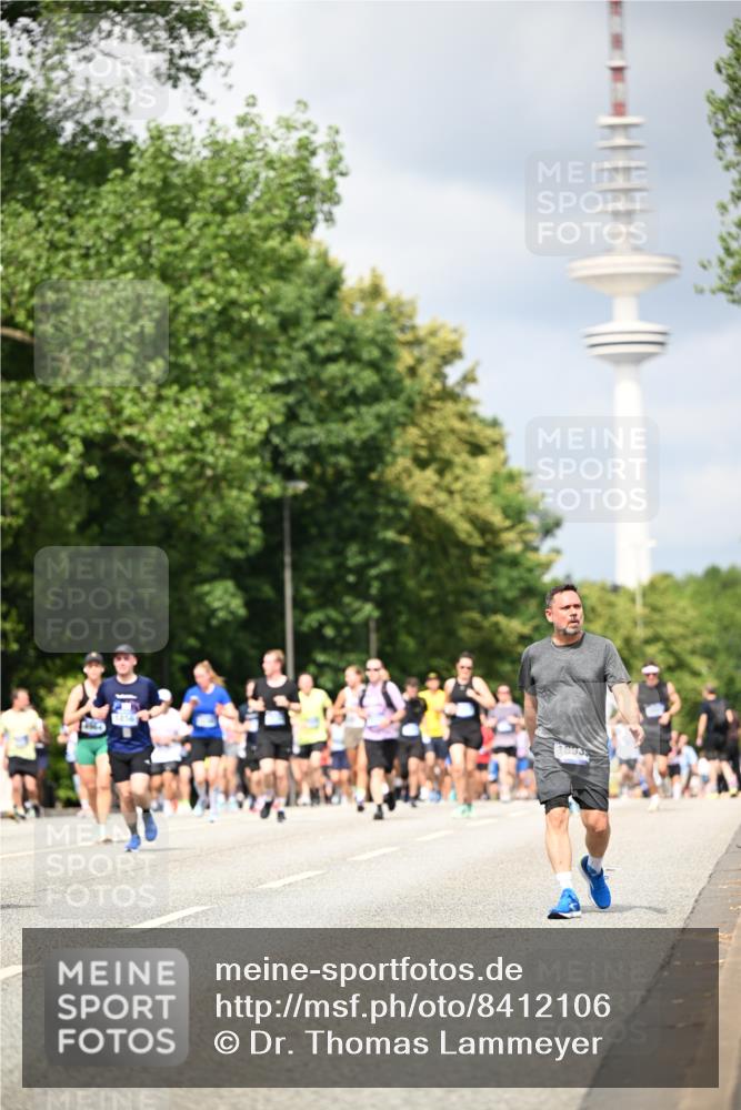 29.06.2025 - hella hamburg halbmarathon Dr. Thomas Lammeyer http://msf.ph/oto/8412106 29.06.2025 10:43:10 Kennedybrücke 1451, 1457, 1721, 1856, 1883, 2113, 2486, 2524, 2534, 2660, 2693, 2786, 3216, 3242, 3307, 3726, 4028, 4139, 4155, 4259, 4260, 4410, 4603, 4964, 5085, 5089, 5155, 5161, 5617, 5684, 5735, 7117, 7341, 7350, 7561, 7589, 8635, 8747, 9004, 9689, 11059 meine-sportfotos.de