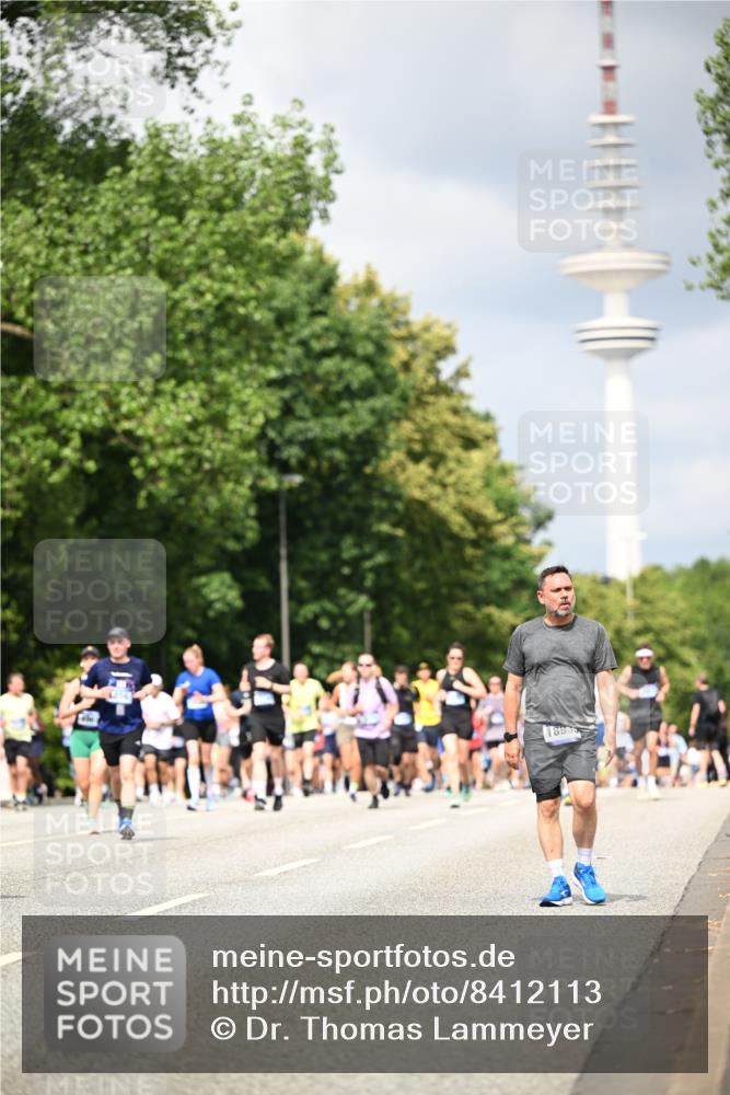 29.06.2025 - hella hamburg halbmarathon Dr. Thomas Lammeyer http://msf.ph/oto/8412113 29.06.2025 10:43:10 Kennedybrücke 1451, 1457, 1721, 1856, 1883, 2113, 2486, 2524, 2534, 2660, 2693, 2786, 3216, 3242, 3307, 3726, 4028, 4139, 4155, 4259, 4260, 4410, 4603, 4964, 5085, 5089, 5155, 5161, 5617, 5684, 5735, 7117, 7341, 7350, 7561, 7589, 8635, 8747, 9004, 9689, 11059 meine-sportfotos.de
