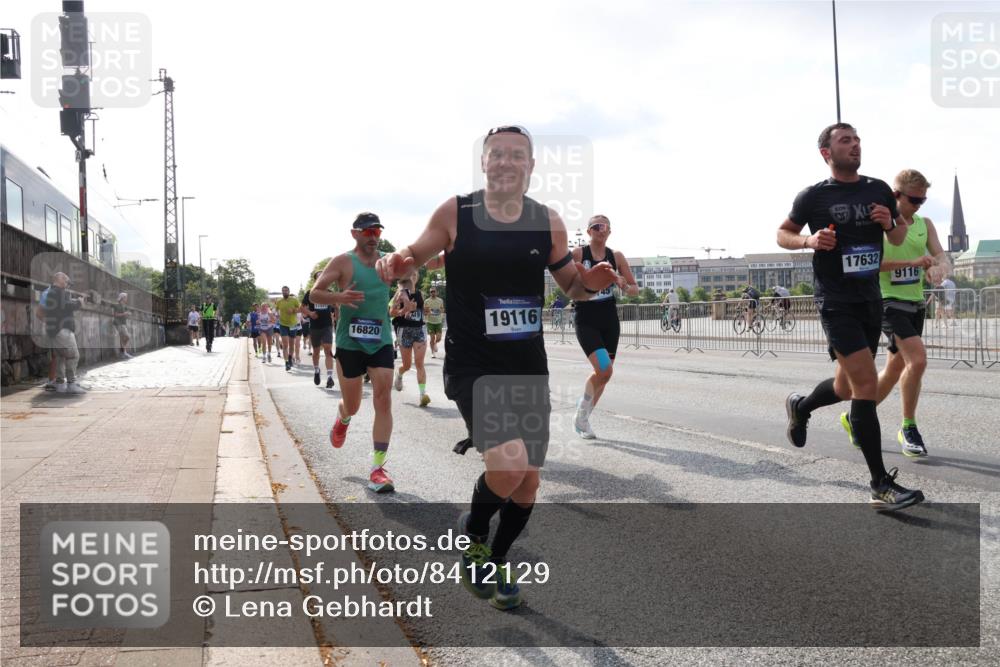 29.06.2025 - hella hamburg halbmarathon Lena Gebhardt http://msf.ph/oto/8412129 29.06.2025 09:50:27 Lombardsbrücke 16820, 19116, 17632, 9116, 1209, 1358, 1615, 1675, 1688, 1697, 1700, 1803, 1882, 2415, 2568, 2675, 2719, 2826, 3332, 3530, 3626, 4205, 4229, 4380, 4398, 4823, 5248, 5409, 5436, 5472, 5508, 5745, 5791, 5803, 6458, 6529, 6649, 6682, 6704, 7026, 7495, 7774, 8450, 8629, 8958, 9017, 9116, 9294, 9302, 9365, 9711, 9979, 10064, 10218, 10783, 10894, 10922, 11281, 11305, 11379, 11767, 12292, 12540, 12554, 12895, 13725, 14560 meine-sportfotos.de