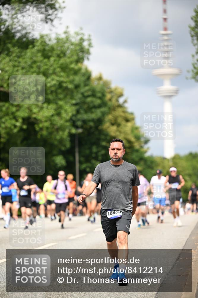 29.06.2025 - hella hamburg halbmarathon Dr. Thomas Lammeyer http://msf.ph/oto/8412214 29.06.2025 10:43:15 Kennedybrücke 1451, 1457, 1721, 1856, 1883, 2092, 2486, 2524, 2534, 2660, 2693, 2786, 3216, 3307, 3726, 4028, 4139, 4155, 4259, 4260, 4410, 4603, 4964, 5155, 5617, 5684, 5735, 6112, 7341, 7350, 7561, 7589, 7815, 9004, 10604, 10696, 11059, 11129 meine-sportfotos.de