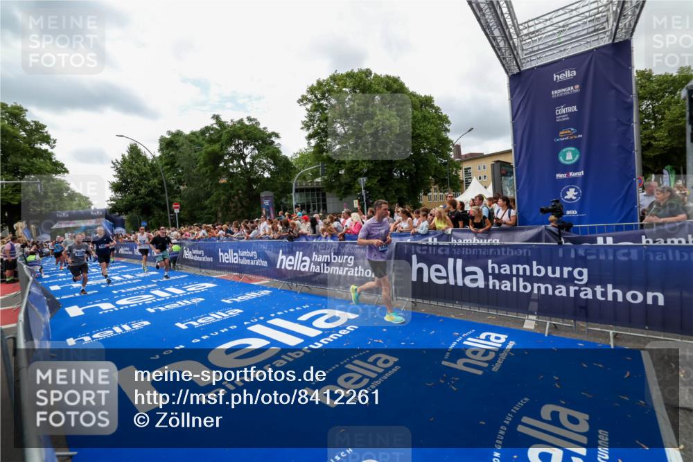 29.06.2025 - hella hamburg halbmarathon Zöllner http://msf.ph/oto/8412261 29.06.2025 10:46:35 Ziel 4237, 4497, 5459, 6978, 8482, 8981, 9232, 9386, 9529, 9786, 12891, 13525, 15133, 15206, 17281, 17461, 18882 meine-sportfotos.de