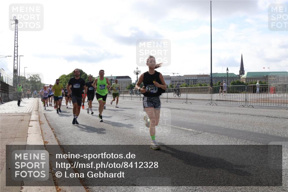 29.06.2025 - hella hamburg halbmarathon Lena Gebhardt http://msf.ph/oto/8412328 29.06.2025 09:50:29 Lombardsbrücke 1209, 1358, 1615, 1675, 1688, 1697, 1700, 1803, 1882, 2415, 2568, 2675, 2719, 2826, 3332, 3626, 4205, 4229, 4380, 4398, 4823, 5248, 5409, 5436, 5472, 5508, 5745, 5791, 5803, 6080, 6458, 6529, 6649, 6682, 6704, 7026, 7495, 7774, 8450, 8629, 8958, 9017, 9116, 9294, 9302, 9365, 9711, 9979, 10064, 10218, 10783, 10894, 10922, 11281, 11305, 11379, 11767, 12292, 12540, 12554, 12895, 13725, 14560 meine-sportfotos.de