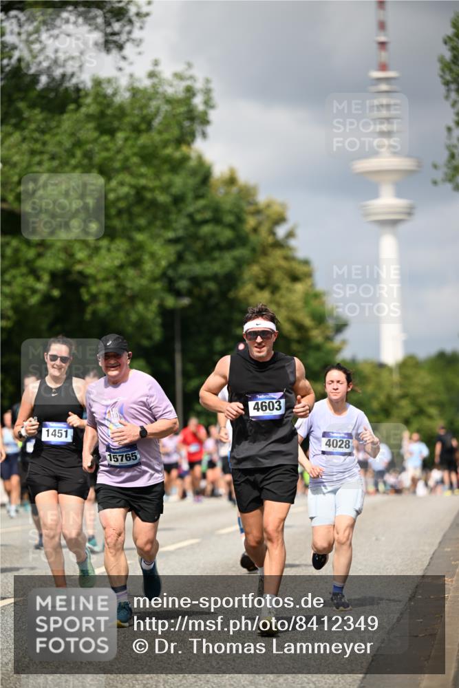 29.06.2025 - hella hamburg halbmarathon Dr. Thomas Lammeyer http://msf.ph/oto/8412349 29.06.2025 10:43:22 Kennedybrücke 1451, 1856, 1883, 2092, 2498, 2524, 2534, 2660, 3216, 3307, 3726, 4028, 4410, 4603, 4964, 5617, 5684, 5735, 6112, 7263, 7341, 7350, 7589, 7815, 8783, 10315, 10604, 10696, 11059, 11129, 11313 meine-sportfotos.de