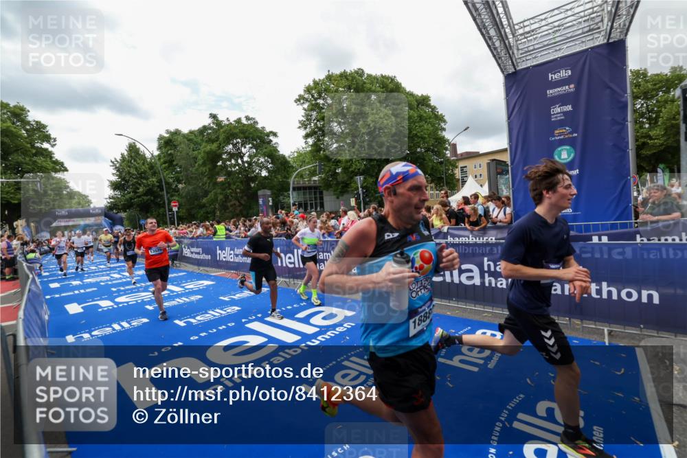 29.06.2025 - hella hamburg halbmarathon Zöllner http://msf.ph/oto/8412364 29.06.2025 10:46:41 Ziel 1920, 1942, 5459, 9051, 13525, 13554, 15026, 15133, 15206, 15714, 16175, 17865, 18297, 18882 meine-sportfotos.de