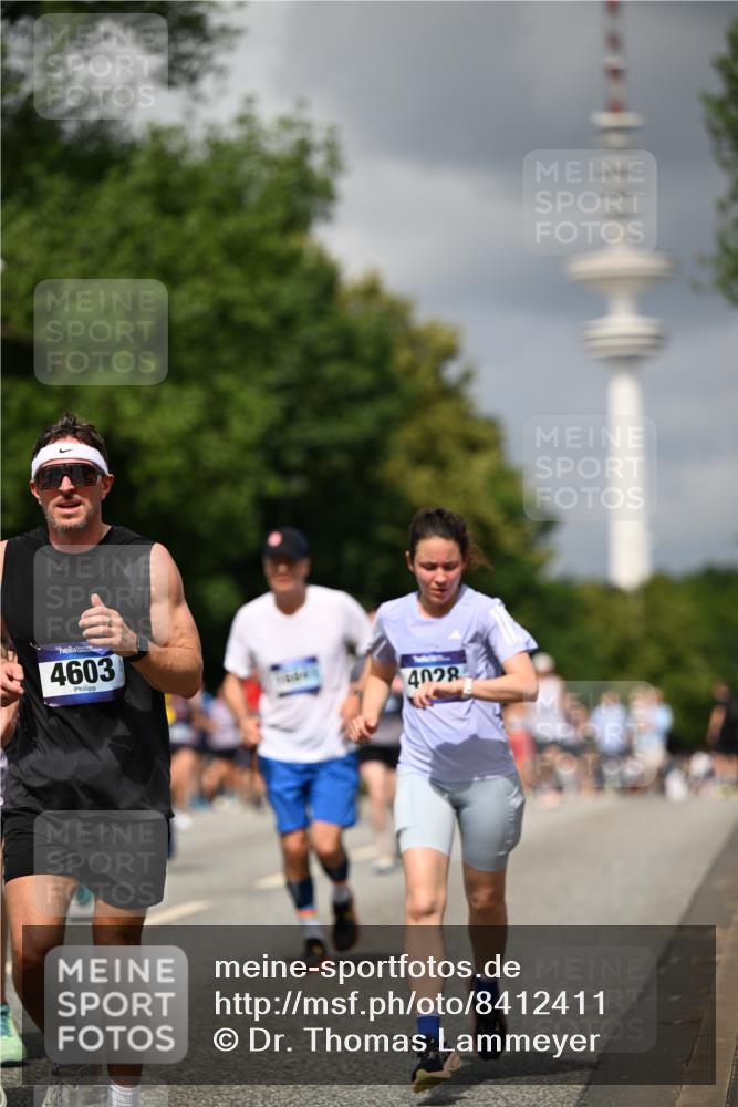 29.06.2025 - hella hamburg halbmarathon Dr. Thomas Lammeyer http://msf.ph/oto/8412411 29.06.2025 10:43:23 Kennedybrücke 1451, 1856, 1883, 2092, 2498, 2524, 2534, 2660, 3216, 3307, 3726, 4028, 4410, 4603, 4964, 5617, 5684, 5735, 6112, 7263, 7341, 7350, 7589, 7684, 7815, 8783, 10315, 10604, 10696, 11059, 11129, 11313, 11382 meine-sportfotos.de