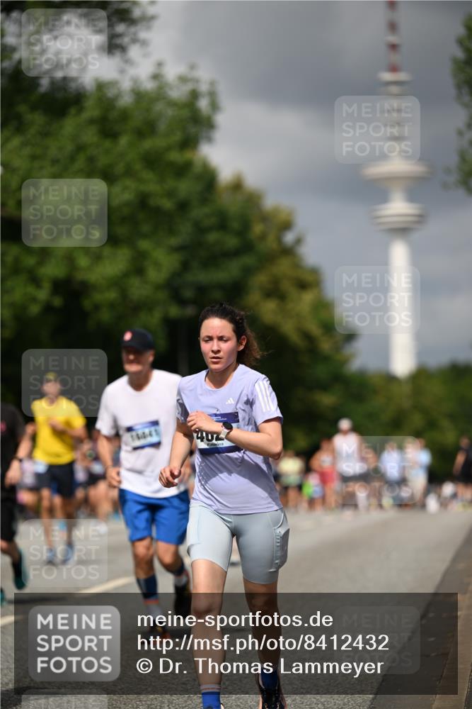 29.06.2025 - hella hamburg halbmarathon Dr. Thomas Lammeyer http://msf.ph/oto/8412432 29.06.2025 10:43:24 Kennedybrücke 1451, 1856, 1883, 2092, 2498, 2524, 2534, 2660, 3307, 3726, 4028, 4410, 4603, 4964, 5617, 5684, 5735, 6112, 7263, 7341, 7350, 7589, 7684, 7815, 8783, 10315, 10604, 10696, 11059, 11129, 11313, 11381, 11382 meine-sportfotos.de