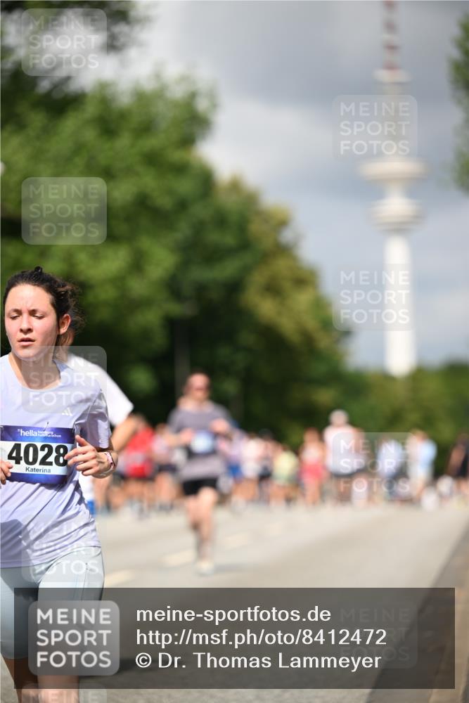 29.06.2025 - hella hamburg halbmarathon Dr. Thomas Lammeyer http://msf.ph/oto/8412472 29.06.2025 10:43:25 Kennedybrücke 1451, 1856, 1883, 2092, 2498, 2524, 2534, 2660, 3307, 3726, 4028, 4410, 4603, 4964, 5617, 5684, 5735, 6112, 6342, 6343, 7263, 7341, 7350, 7589, 7684, 7815, 8783, 10315, 10604, 10696, 11059, 11129, 11313, 11381, 11382 meine-sportfotos.de