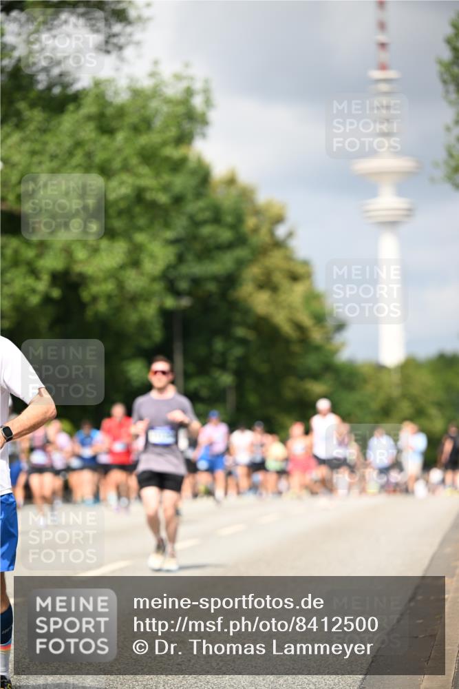 29.06.2025 - hella hamburg halbmarathon Dr. Thomas Lammeyer http://msf.ph/oto/8412500 29.06.2025 10:43:26 Kennedybrücke 1451, 1856, 1883, 2092, 2498, 2524, 2534, 2660, 3307, 3726, 4028, 4410, 4603, 4964, 5617, 5684, 5735, 6112, 6342, 6343, 7263, 7341, 7350, 7589, 7684, 7815, 8783, 10315, 10604, 10696, 11059, 11129, 11313, 11381, 11382 meine-sportfotos.de