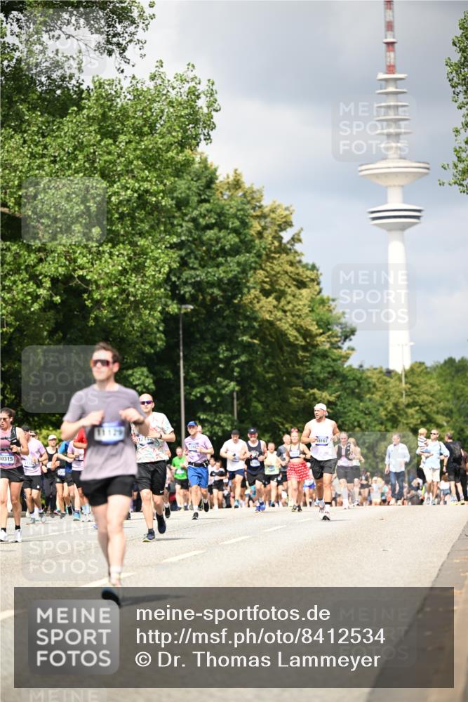 29.06.2025 - hella hamburg halbmarathon Dr. Thomas Lammeyer http://msf.ph/oto/8412534 29.06.2025 10:43:27 Kennedybrücke 1451, 1856, 1883, 2092, 2498, 2524, 2534, 2660, 3307, 3726, 4028, 4410, 4603, 4964, 5617, 5684, 5735, 6112, 6342, 6343, 6611, 7263, 7341, 7350, 7589, 7684, 7815, 8783, 10315, 10604, 10696, 11059, 11129, 11313, 11381, 11382 meine-sportfotos.de
