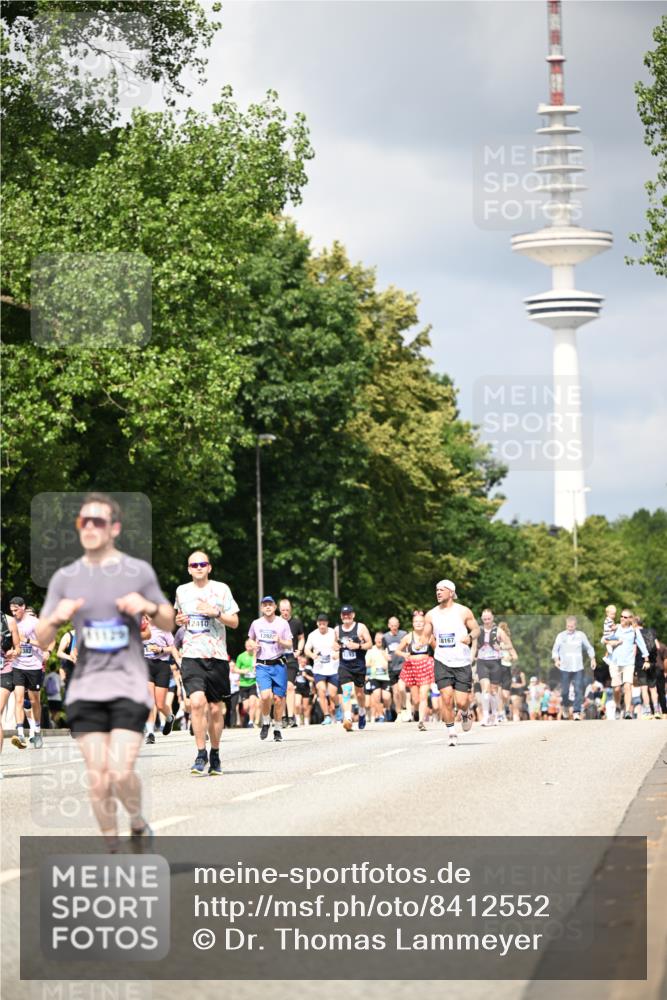 29.06.2025 - hella hamburg halbmarathon Dr. Thomas Lammeyer http://msf.ph/oto/8412552 29.06.2025 10:43:28 Kennedybrücke 1451, 1856, 1883, 2092, 2498, 2524, 2534, 2660, 3307, 3726, 4028, 4410, 4603, 4964, 5617, 5684, 5735, 6112, 6342, 6343, 6611, 7263, 7341, 7350, 7589, 7684, 7815, 8783, 9393, 10315, 10554, 10604, 10696, 11059, 11129, 11313, 11381, 11382 meine-sportfotos.de