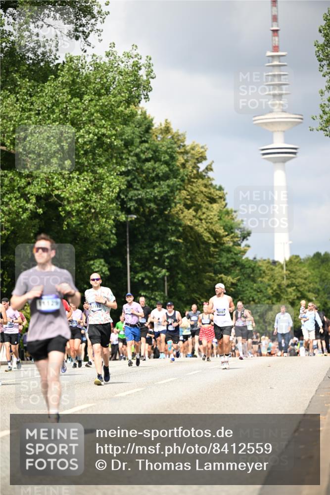 29.06.2025 - hella hamburg halbmarathon Dr. Thomas Lammeyer http://msf.ph/oto/8412559 29.06.2025 10:43:28 Kennedybrücke 1451, 1856, 1883, 2092, 2498, 2524, 2534, 2660, 3307, 3726, 4028, 4410, 4603, 4964, 5617, 5684, 5735, 6112, 6342, 6343, 6611, 7263, 7341, 7350, 7589, 7684, 7815, 8783, 9393, 10315, 10554, 10604, 10696, 11059, 11129, 11313, 11381, 11382 meine-sportfotos.de