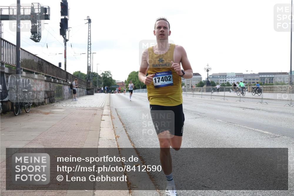 29.06.2025 - hella hamburg halbmarathon Lena Gebhardt http://msf.ph/oto/8412590 29.06.2025 09:39:41 Lombardsbrücke 17402, 1111, 51, 4524, 6380, 6699, 11342, 11678, 13016, 14188, 14932, 14933, 15166, 16548, 17402, 18694, 18848, 19072, 19108 meine-sportfotos.de